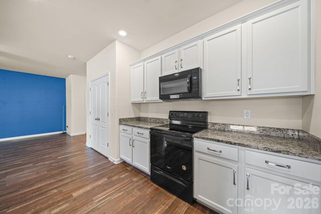 977 Joselynn Drive, Gastonia, NC 28054