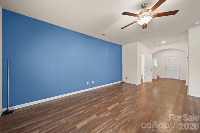 977 Joselynn Drive, Gastonia, NC 28054