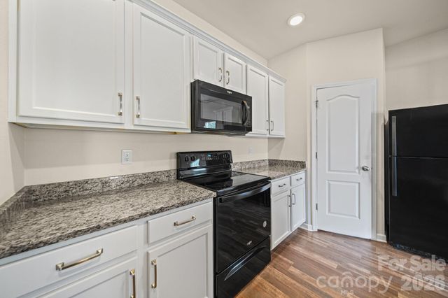 977 Joselynn Drive, Gastonia, NC 28054