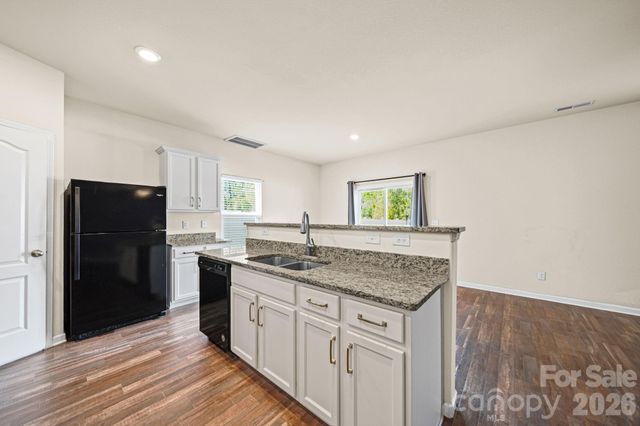 977 Joselynn Drive, Gastonia, NC 28054