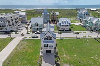 507 Sunrise Ave, Port Aransas, TX 78373