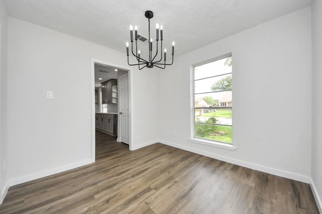3400 Surrey Street, Baytown, TX 77521