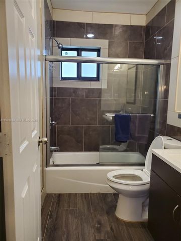 2015 Funston St XX, Hollywood, FL 33020