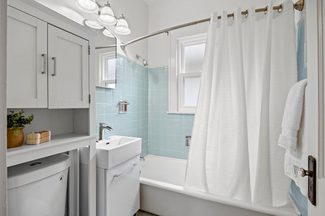 1634 Niles Avenue, Saint Paul, MN 55116