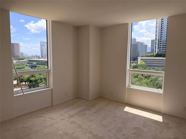 5110 San Felipe Street 86W, Houston, TX 77056