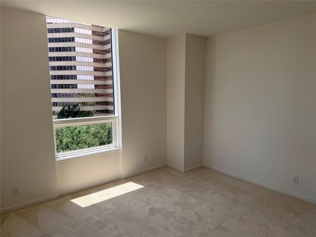 5110 San Felipe Street 86W, Houston, TX 77056