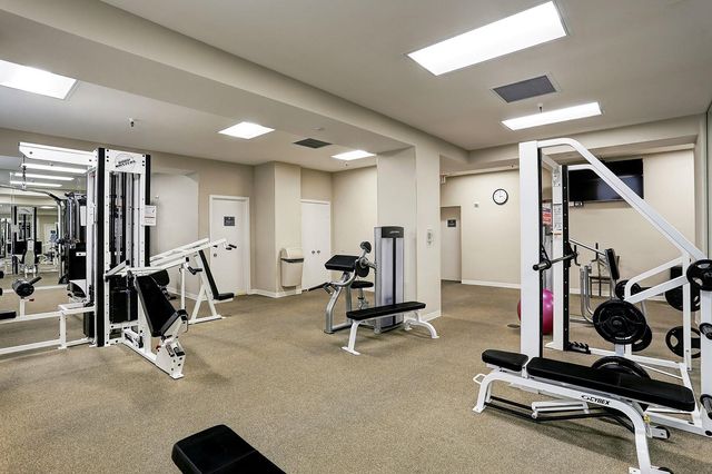 5110 San Felipe Street 86W, Houston, TX 77056