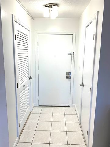 50 South Common St 405, Lynn, MA 01902