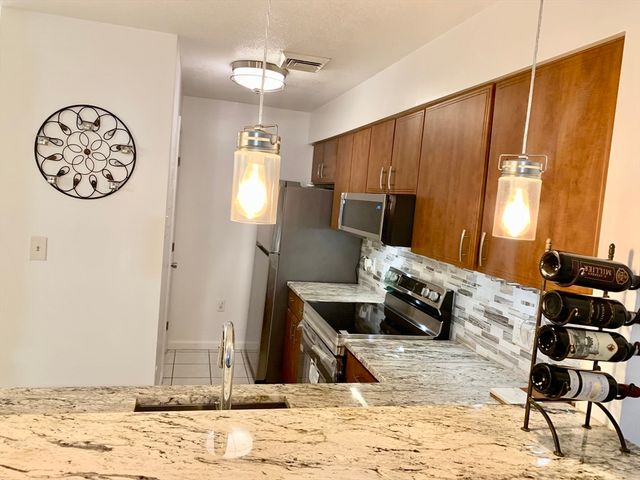 50 South Common St 405, Lynn, MA 01902