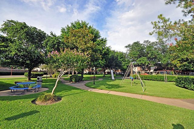 6479 Olympia Drive, Houston, TX 77057