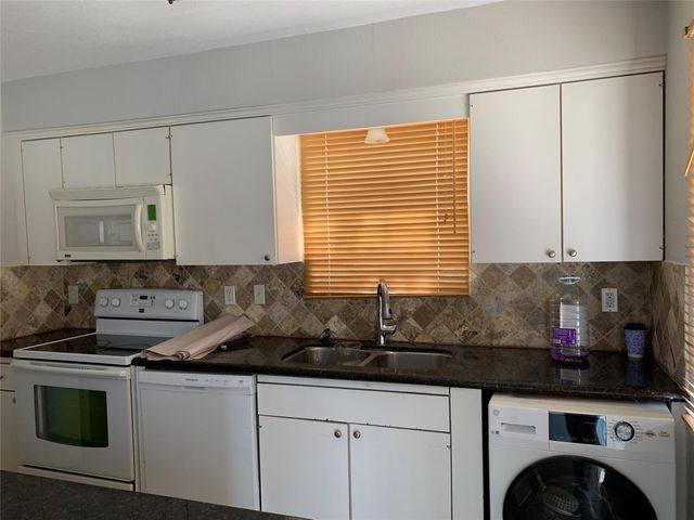 6479 Olympia Drive, Houston, TX 77057