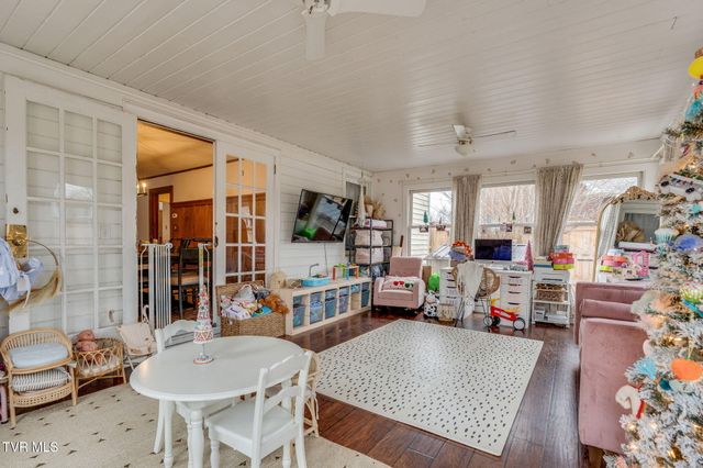 235 West F Street, Elizabethton, TN 37643