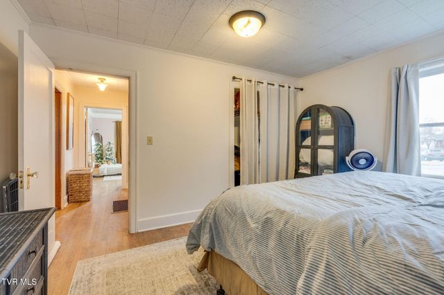 235 West F Street, Elizabethton, TN 37643