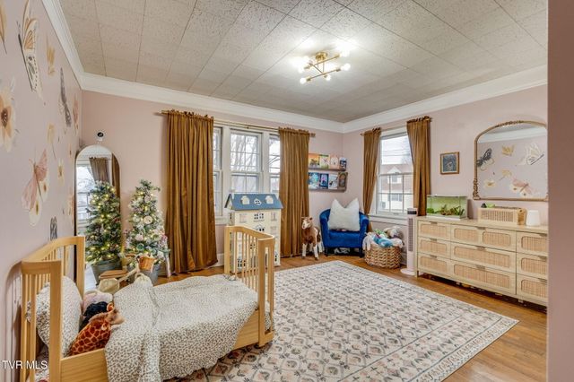 235 West F Street, Elizabethton, TN 37643