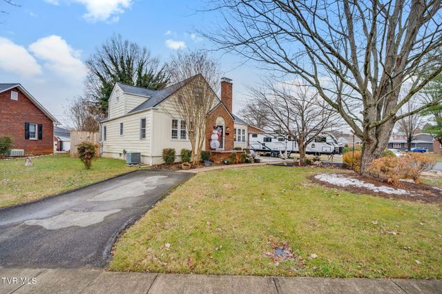 235 West F Street, Elizabethton, TN 37643