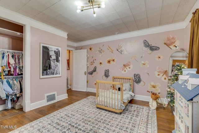 235 West F Street, Elizabethton, TN 37643