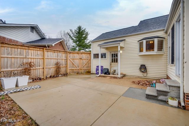 235 West F Street, Elizabethton, TN 37643