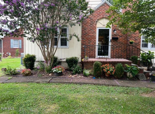 235 West F Street, Elizabethton, TN 37643