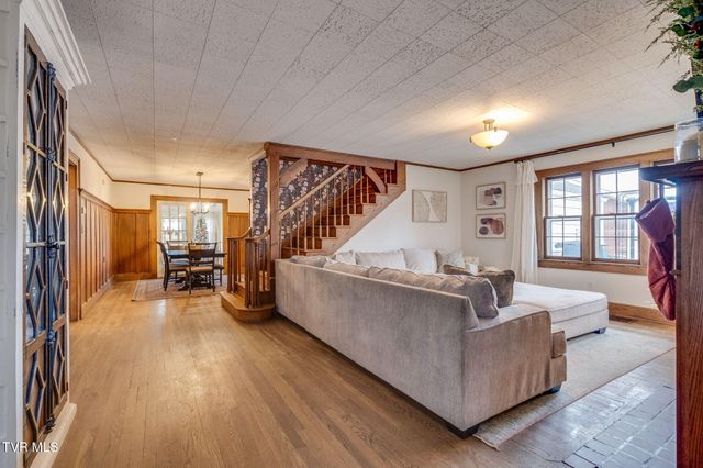 235 West F Street, Elizabethton, TN 37643