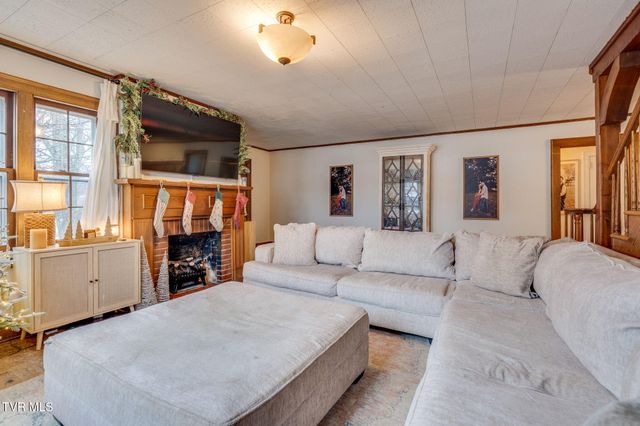 235 West F Street, Elizabethton, TN 37643