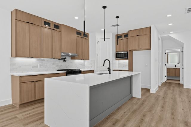 511 Avenue J, Dallas, TX 75203