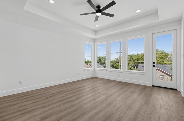 511 Avenue J, Dallas, TX 75203