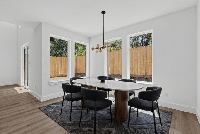 511 Avenue J, Dallas, TX 75203