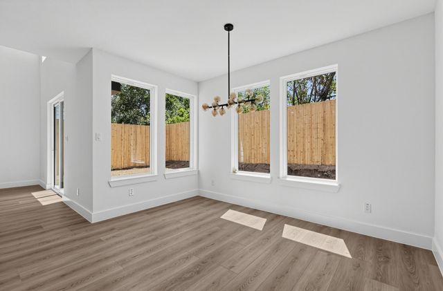 511 Avenue J, Dallas, TX 75203