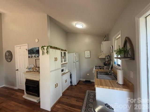 240 Skyline Drive, New London, NC 28127