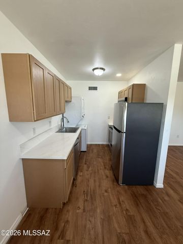 1518 E Hedrick Dr Apt M, Tucson, AZ 85719