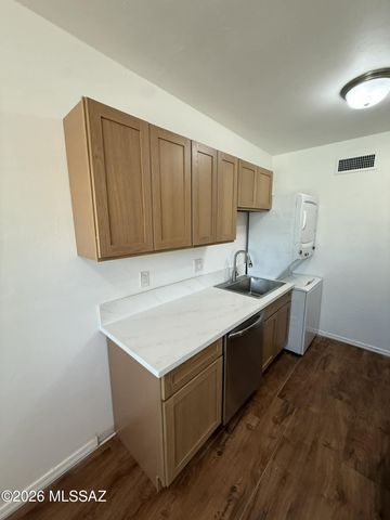 1518 E Hedrick Dr Apt M, Tucson, AZ 85719