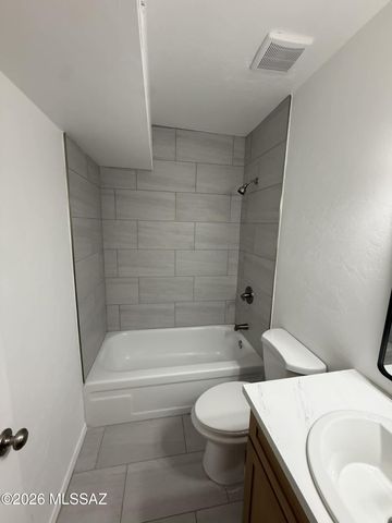 1518 E Hedrick Dr Apt M, Tucson, AZ 85719