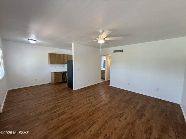 1518 E Hedrick Dr Apt M, Tucson, AZ 85719