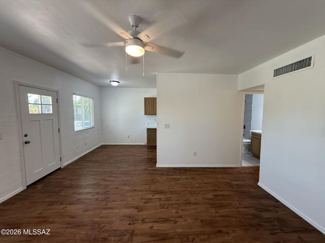 1518 E Hedrick Dr Apt M, Tucson, AZ 85719