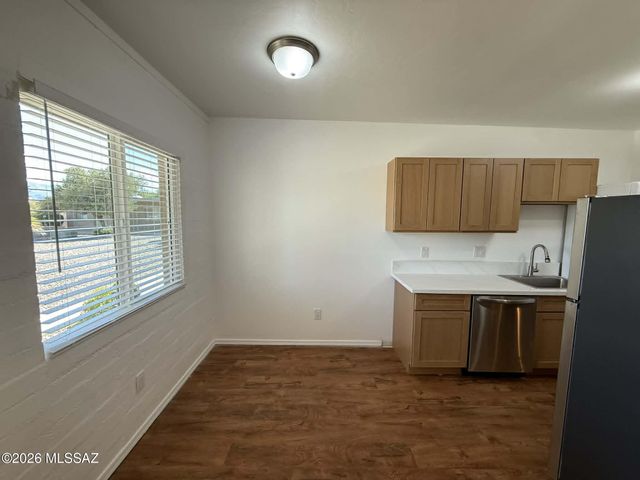 1518 E Hedrick Dr Apt M, Tucson, AZ 85719