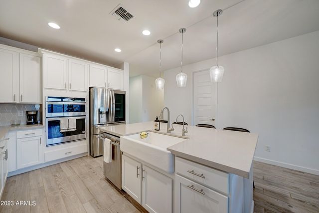 26523 N THORNHILL Court, Peoria, AZ 85383