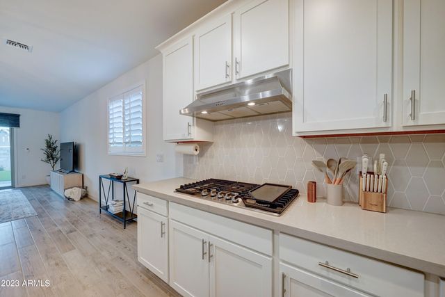 26523 N THORNHILL Court, Peoria, AZ 85383