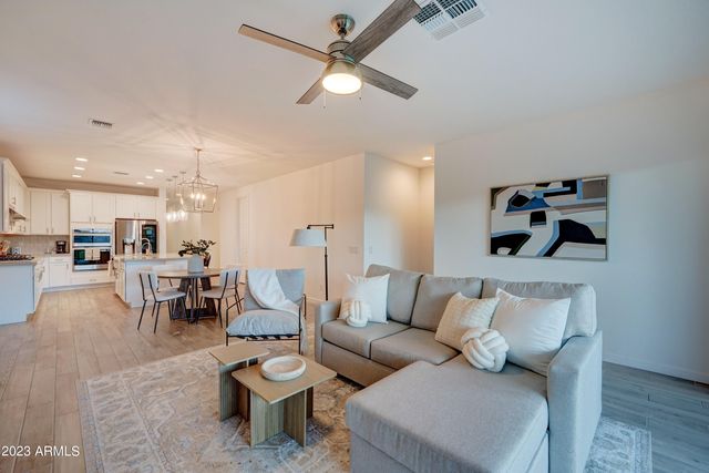 26523 N THORNHILL Court, Peoria, AZ 85383