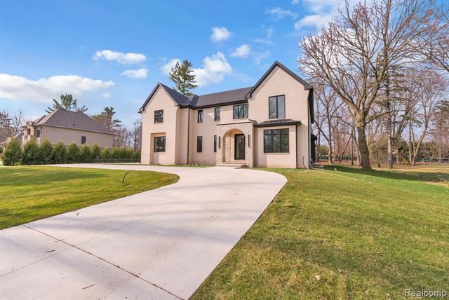 4546 Niagara Lane, Bloomfield Hills, MI 48301