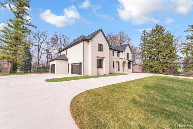 4546 Niagara Lane, Bloomfield Hills, MI 48301