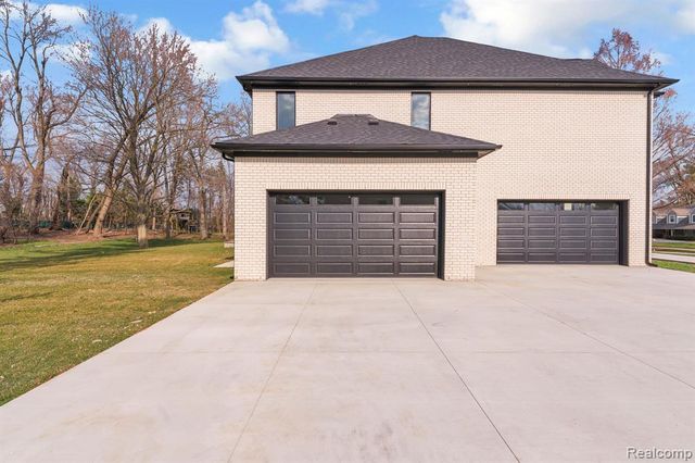 4546 Niagara Lane, Bloomfield Hills, MI 48301