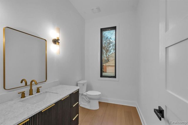 4546 Niagara Lane, Bloomfield Hills, MI 48301