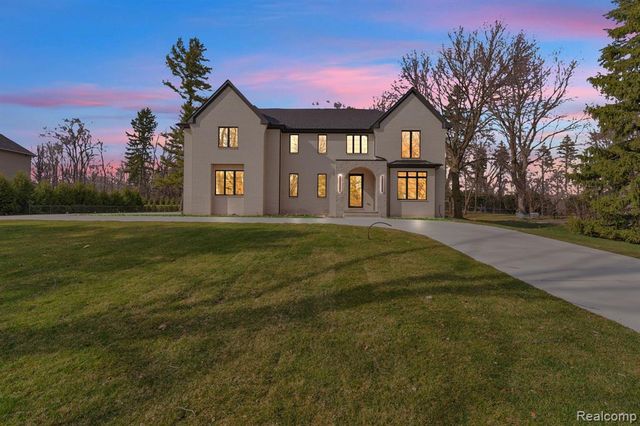 4546 Niagara Lane, Bloomfield Hills, MI 48301