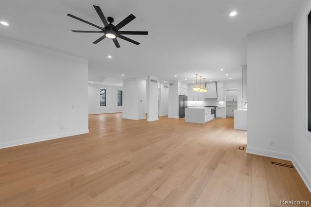 4546 Niagara Lane, Bloomfield Hills, MI 48301