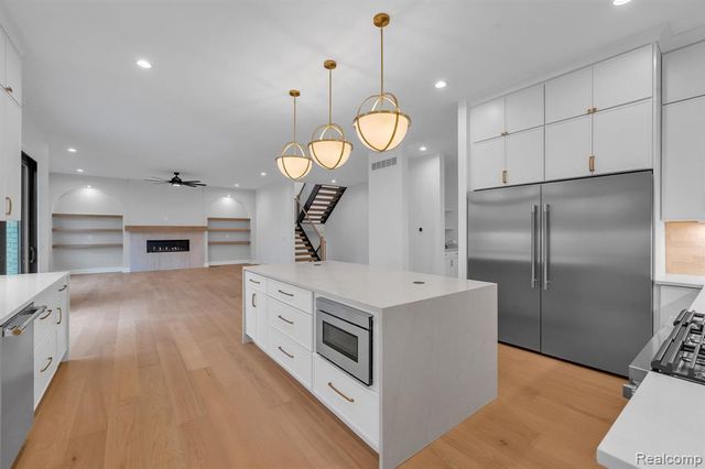 4546 Niagara Lane, Bloomfield Hills, MI 48301