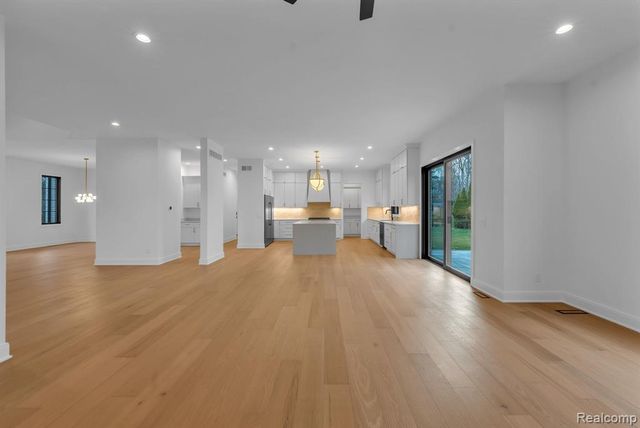 4546 Niagara Lane, Bloomfield Hills, MI 48301