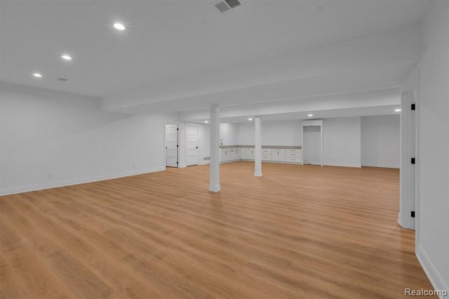 4546 Niagara Lane, Bloomfield Hills, MI 48301