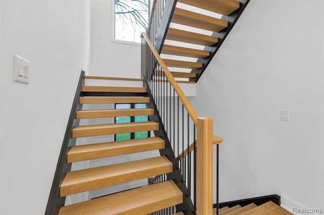 4546 Niagara Lane, Bloomfield Hills, MI 48301