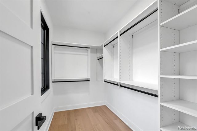 4546 Niagara Lane, Bloomfield Hills, MI 48301