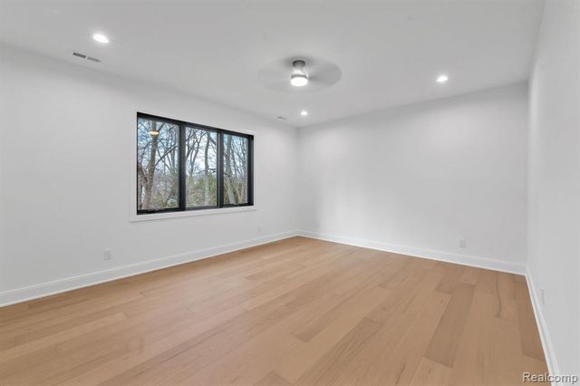 4546 Niagara Lane, Bloomfield Hills, MI 48301